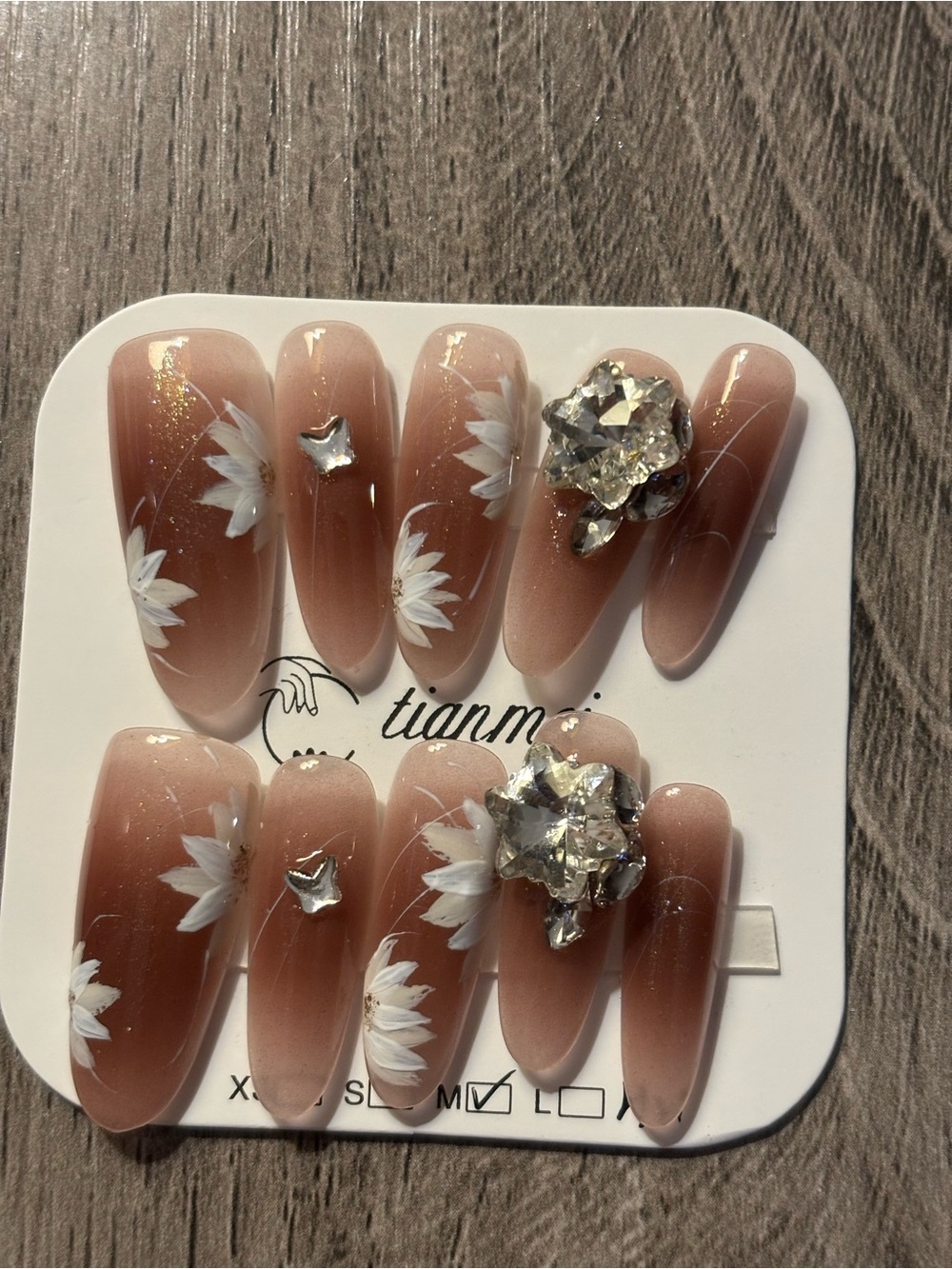Tian Mei Nude Brown Floral Rhinestone Press-On Nail Set